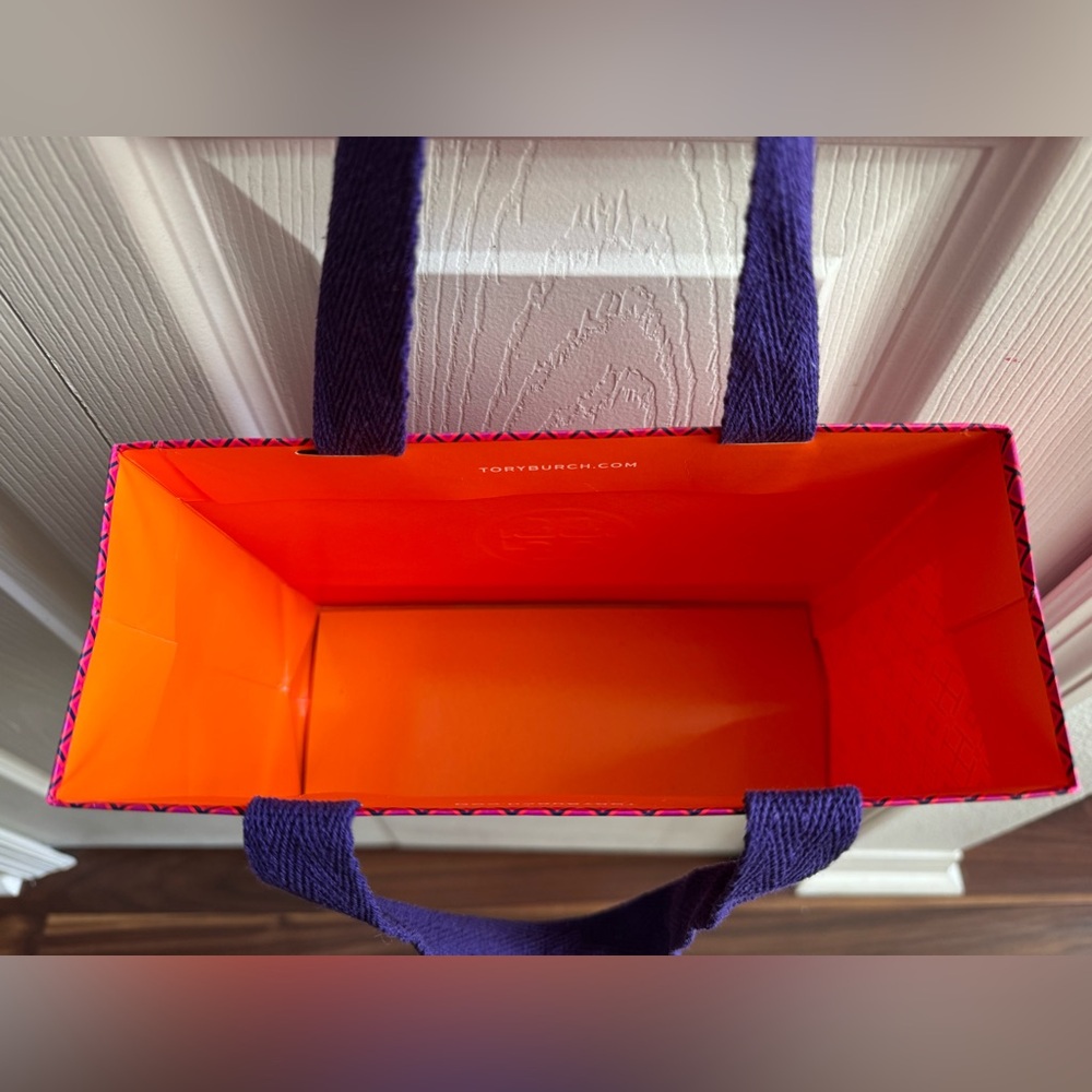 Tory Burch store bag, small box size - Picture 2 of 3
